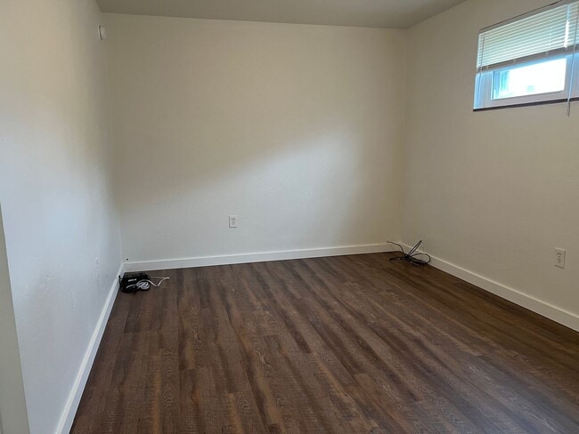 Building Photo - 921 Moneta Wy