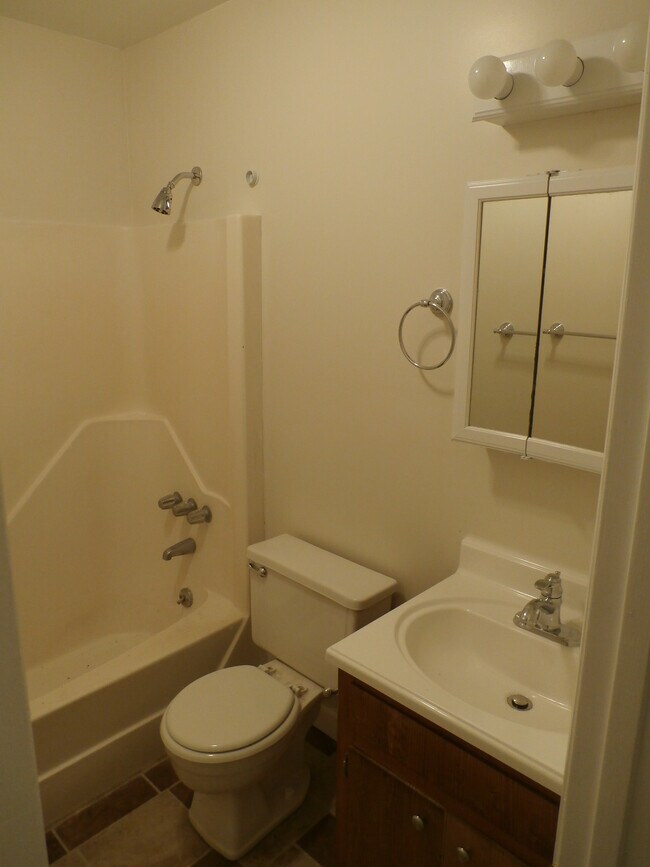 Foto del edificio - 211 Cedar Ridge Ln