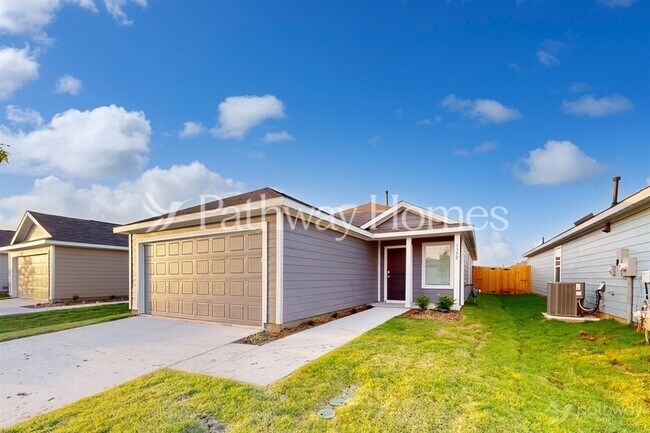 Foto del edificio - 1352 Plum Rd