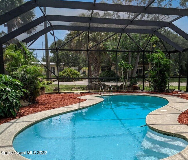 Foto del edificio - 452 Alice Dr