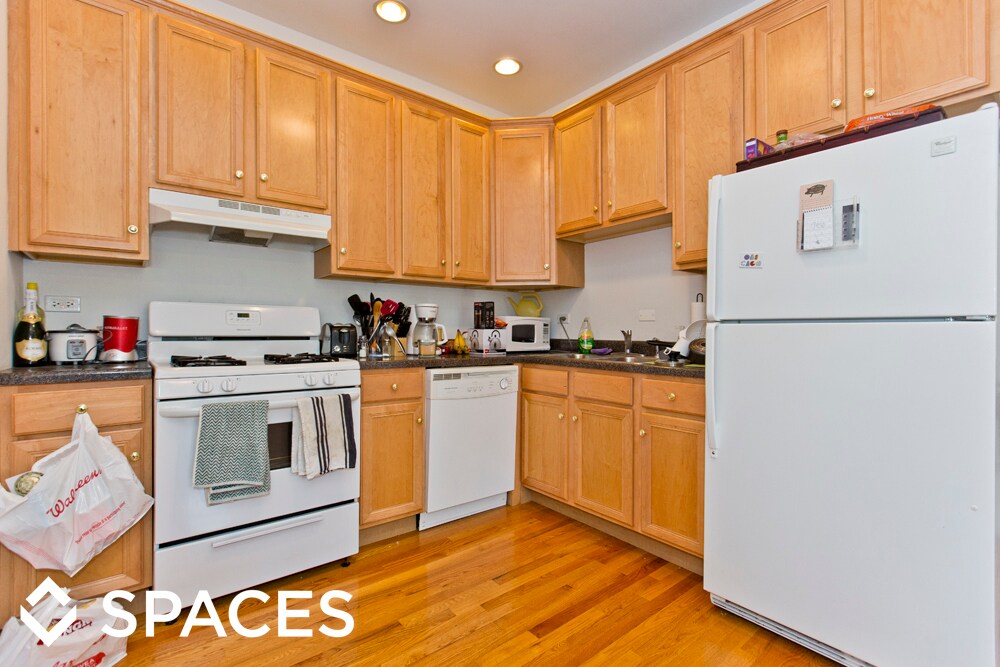 Foto principal - 3401 N Seminary Ave