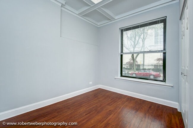 Foto del edificio - 1205 W Catalpa Ave