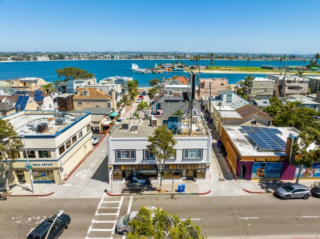 Foto del edificio - Mission Blvd- Beach Living- Lovely View!