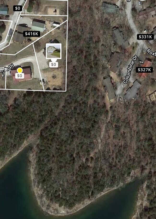 Lake front property - 43 Wards Plz