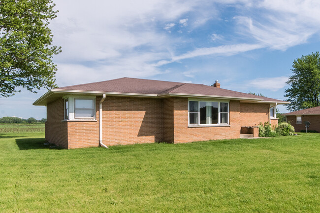 Building Photo - 23484 Larson Rd
