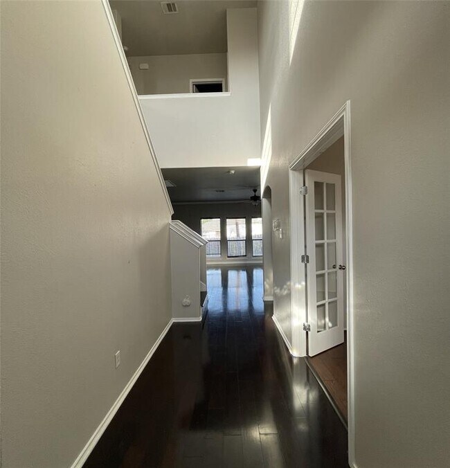 Foto del edificio - 1542 Haynie Bend