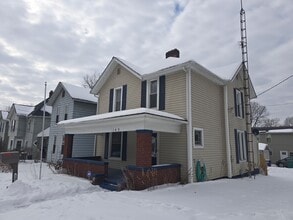 Building Photo - 145 N Buena Vista St