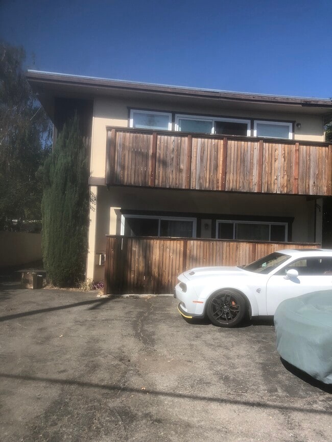 Building Photo - 1222 Sir Francis Drake Blvd