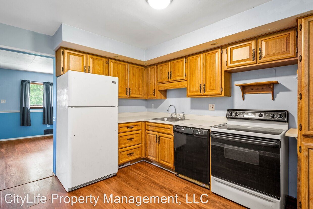 Primary Photo - 2 br, 1 bath House - 43 Lindsay Road