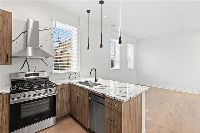 Foto del edificio - 1236 W Hubbard St