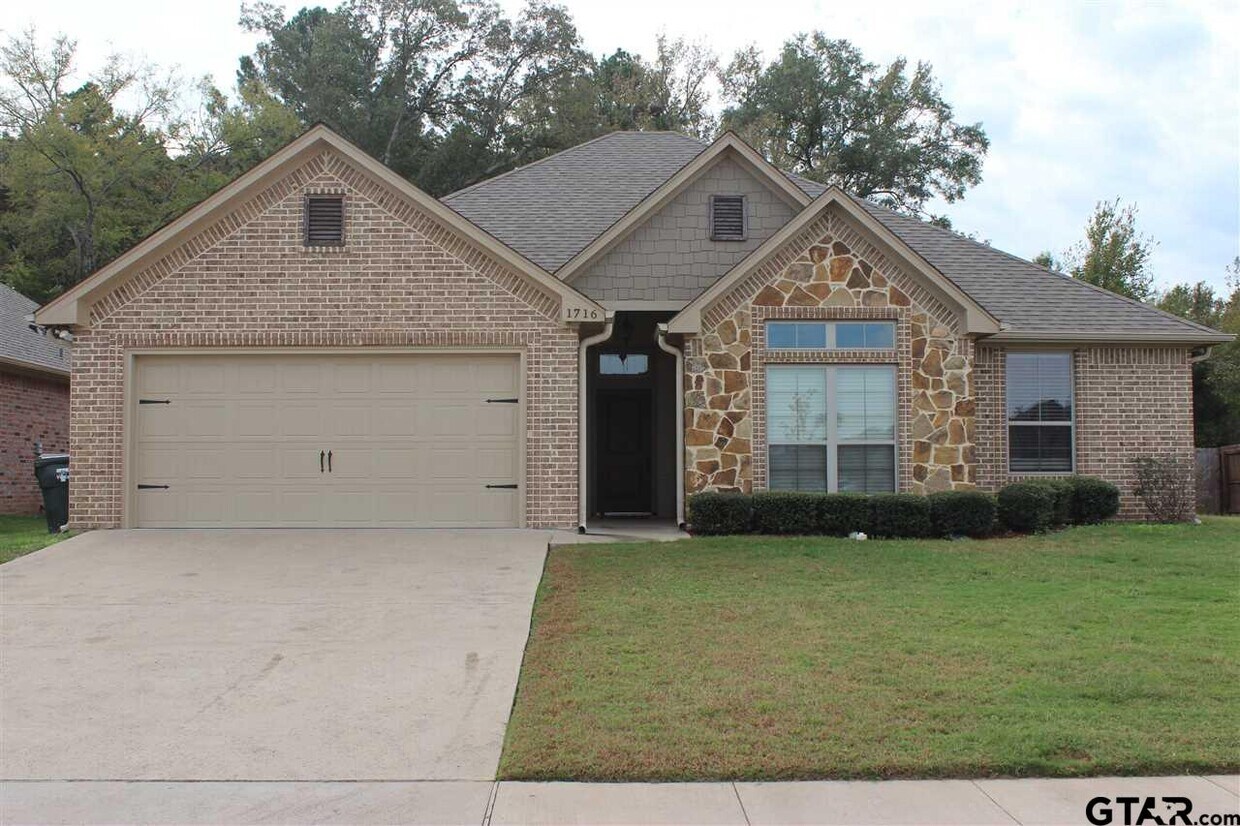 Primary Photo - 1716 Whetstone Ln