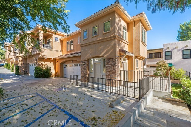 Foto del edificio - 5310 Colodny Dr