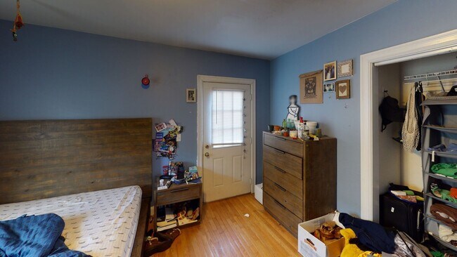 Building Photo - Unique BU Apartment