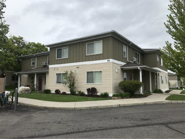 Building Photo - 49 Appleway Dr