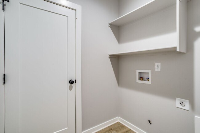 Foto del edificio - Long Beach-Dolly Plan