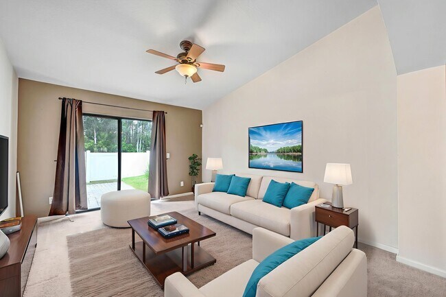 Sala de estar - 1140 Luminary Cir