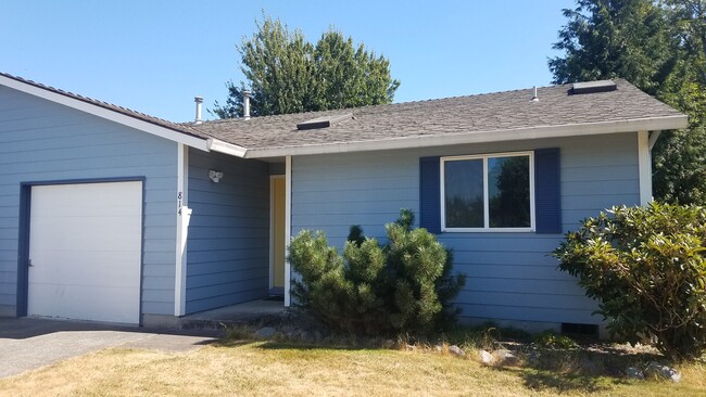 Building Photo - 814 SW 28th St