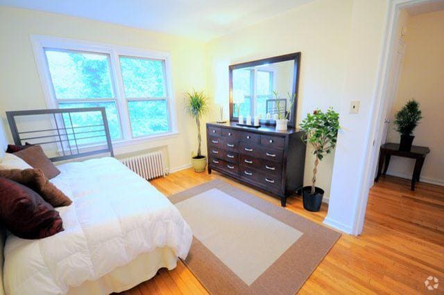 Bedroom - Hollywood Terrace