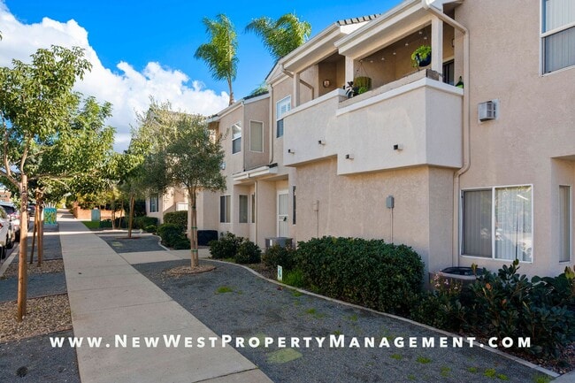 Building Photo - Exquisite North Park/University Heights Townhome, Small Pet Ok!