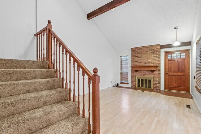 Building Photo - 9998 Grove St