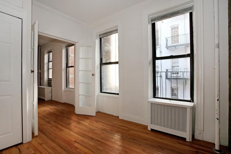 Primary Photo - 365 E 91st St