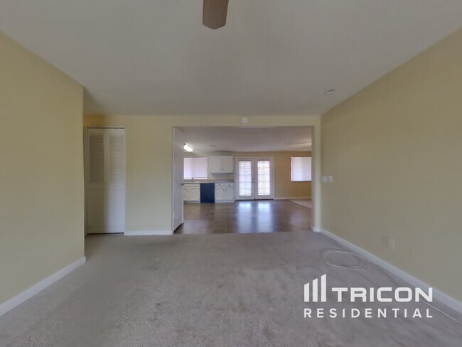Building Photo - 1507 W El Monte Pl