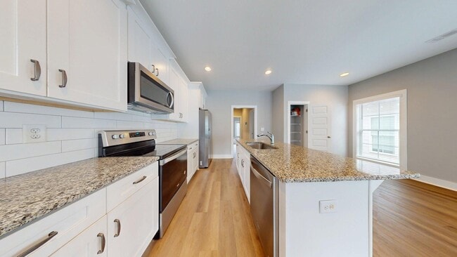 Building Photo - Modern 2BR/2BA Townhome in North Opelika