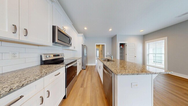 Foto del edificio - Modern 2BR/2BA Townhome in North Opelika