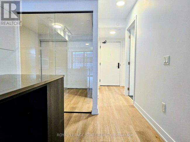 Photo du bâtiment - 1 Jarvis St