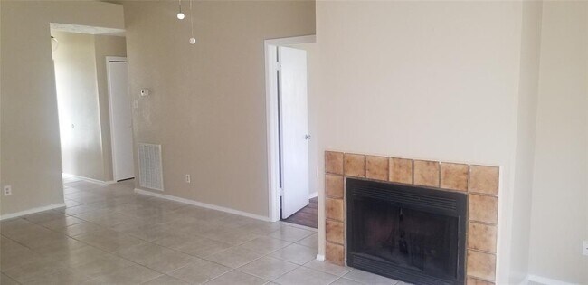 Building Photo - 3826 Quiet Pl Dr