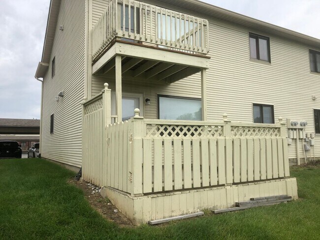 Building Photo - 33 Keran Manor Ct