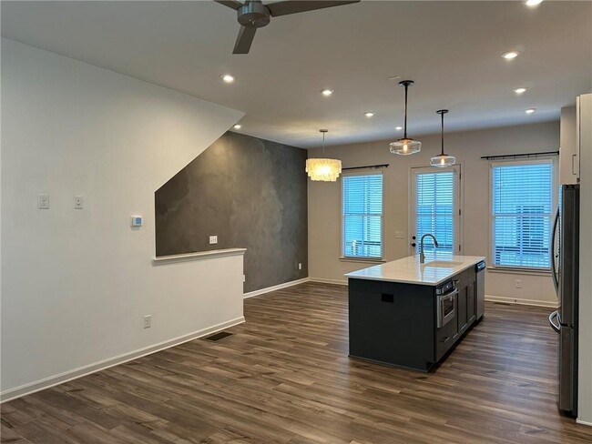 Building Photo - 719 Perch Pl