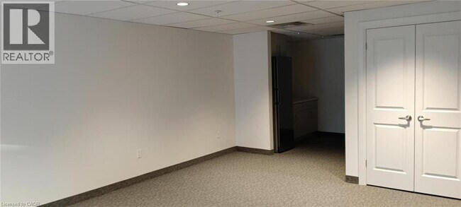 Photo du bâtiment - 99B FARLEY Road Unit# 401