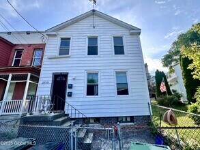 Building Photo - 200 Mohawk St