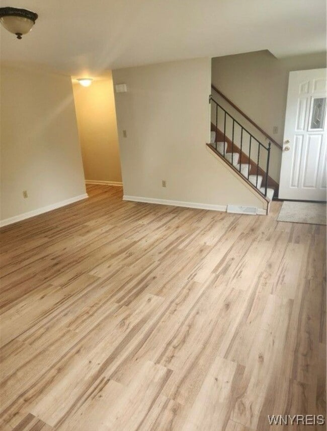 Building Photo - 78 W Summerset Ln