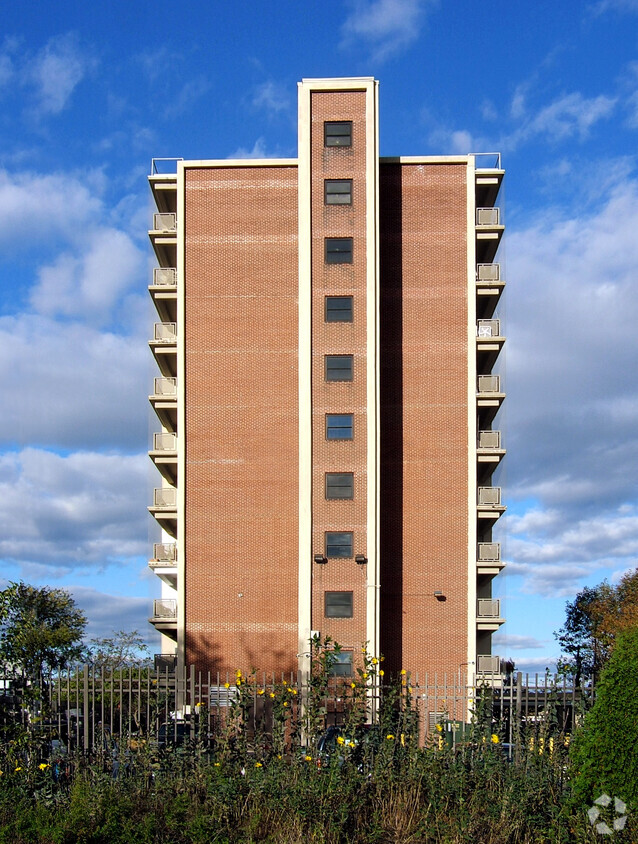 Vista desde el sudoeste - Kennedy Tower