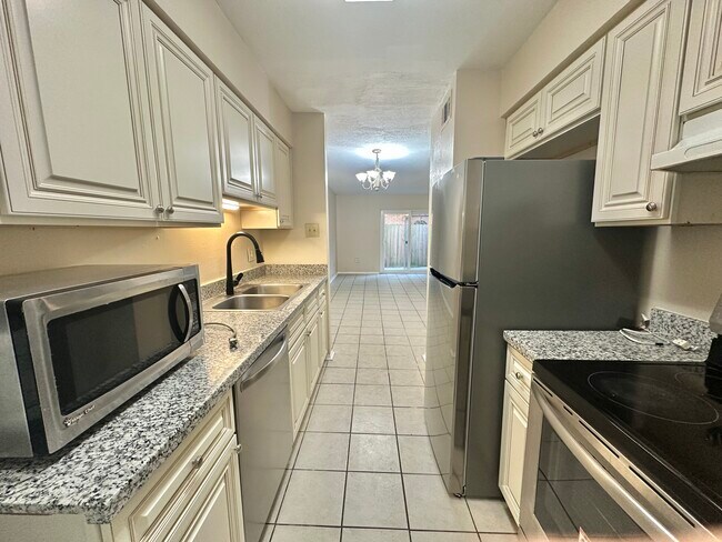 Foto del edificio - 2116 Manson Ave