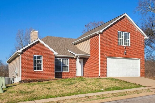 Building Photo - 3 Bed w/Bonus, Large Yard in Sought After ...