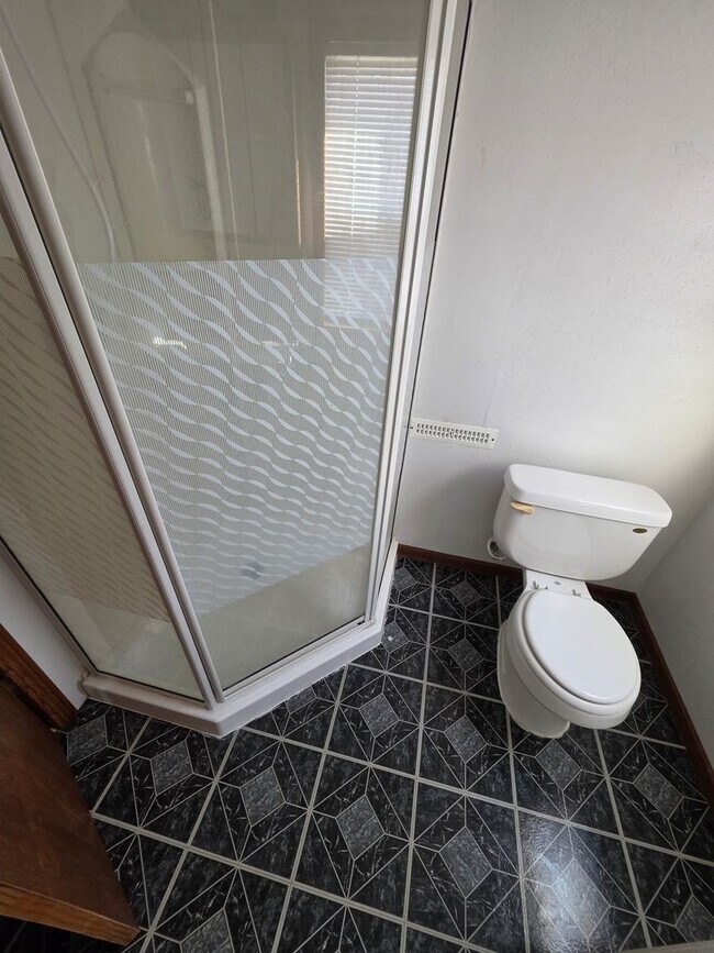 Foto del edificio - 3 Bed | 2 Bath | 2 Car Garage | Fully Fenced Yard