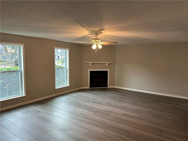 Foto del edificio - 1923 Cheatham Woods Dr SW