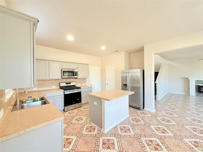 Building Photo - 23744 Martin S Cir