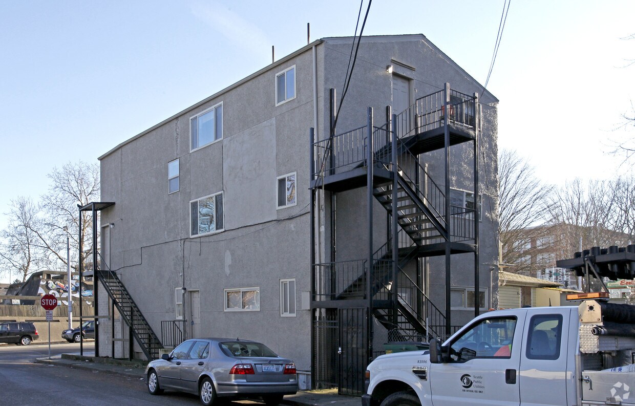 Building Photo - 519 23rd Ave