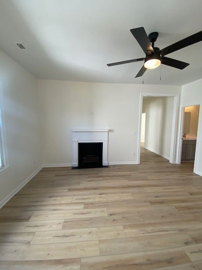 Building Photo - Welcome to this newly remodeled 4-bedroom, 2-bathroom house in the desirable location of Wilmingt...