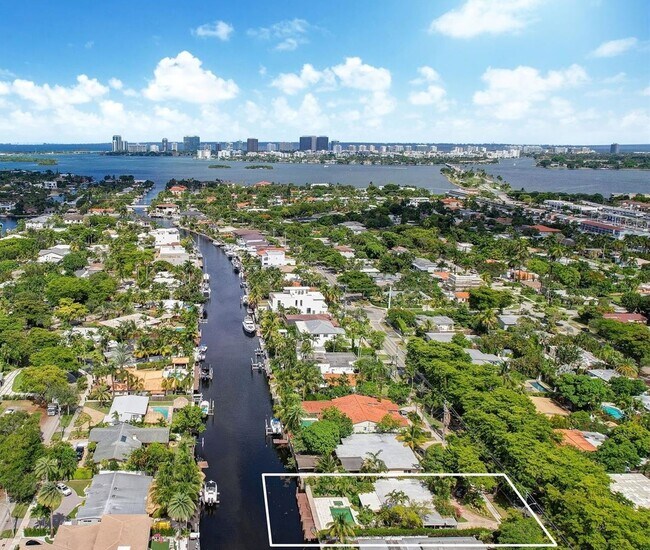 Foto del edificio - 1935 Keystone Blvd