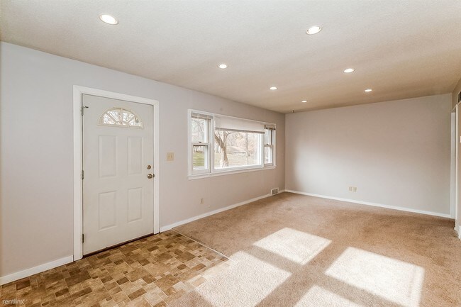 Foto del edificio - 3 br, 2 bath House - 4941 Acorn Ridge Rd