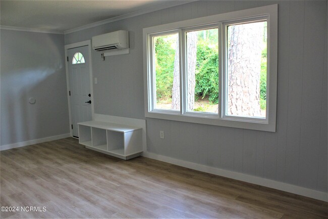 Foto del edificio - 1330 N Howe St