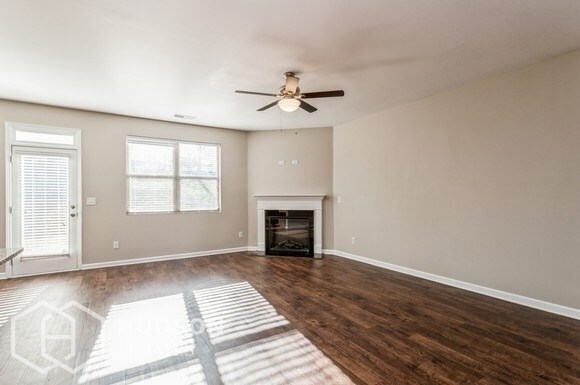 Building Photo - 1064 Lear Dr
