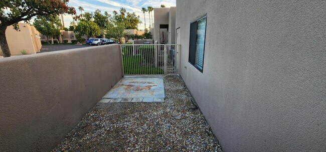 Foto del edificio - 28656 Taos Ct