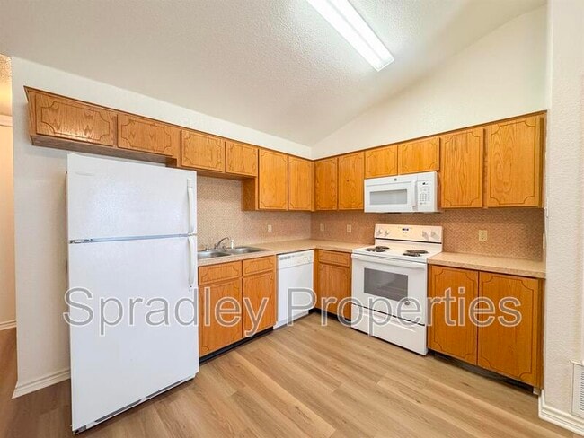 Foto del edificio - 117 Lacey Lou Ln