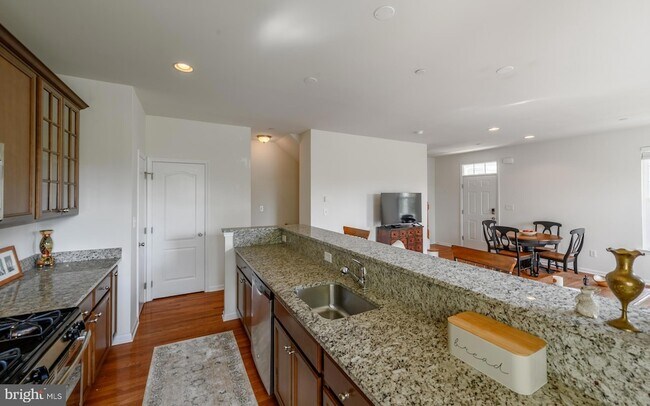 Foto del edificio - 310 Katie Ln